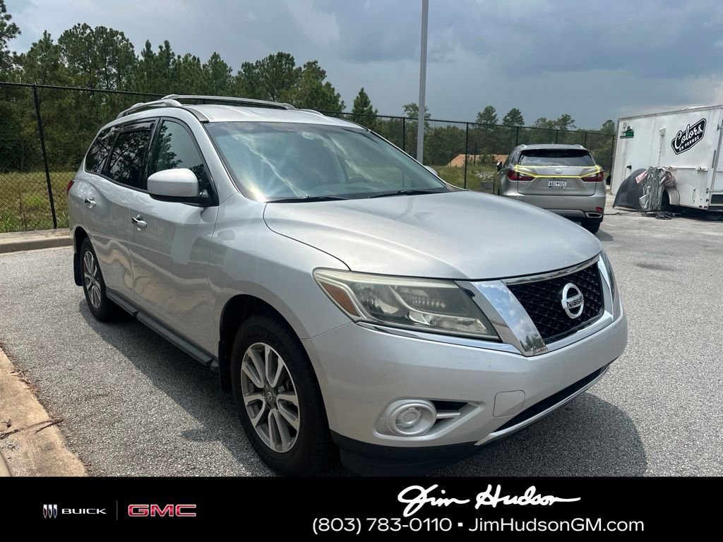 Used 2013 Silver Nissan SV image 3