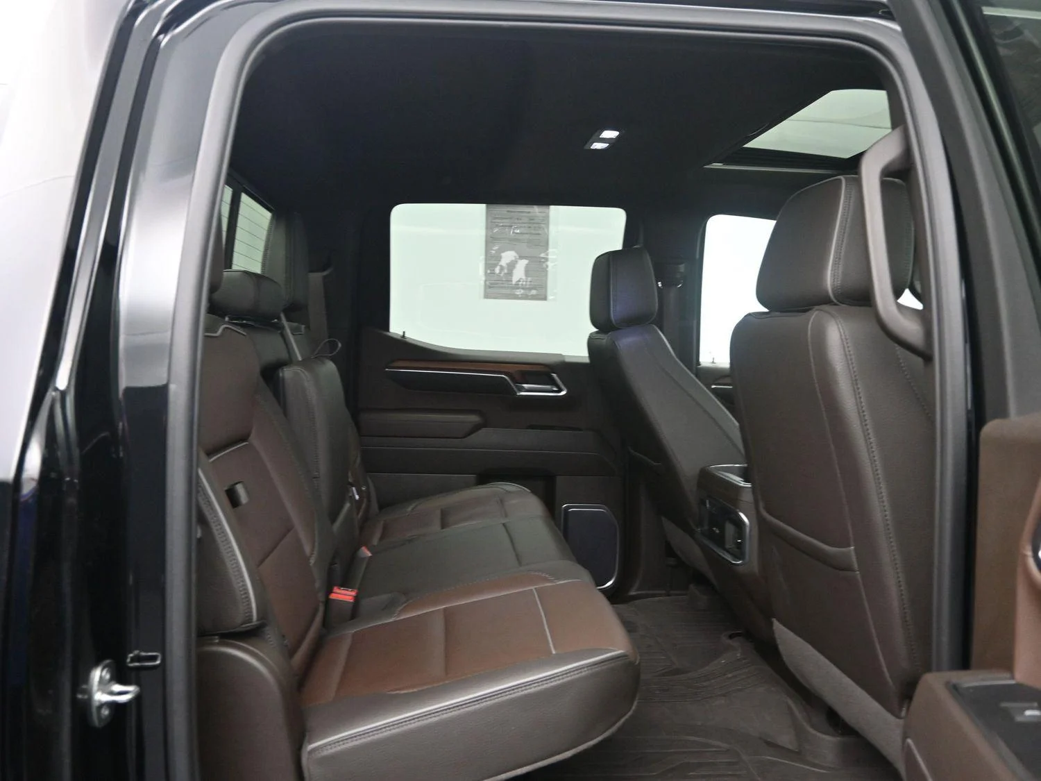 Used 2023 Onyx Black GMC Denali image 15