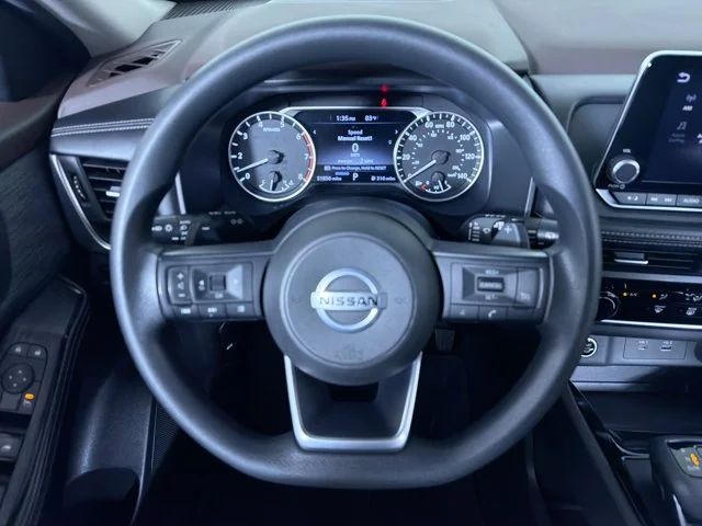 Used 2021 White Nissan S image 13