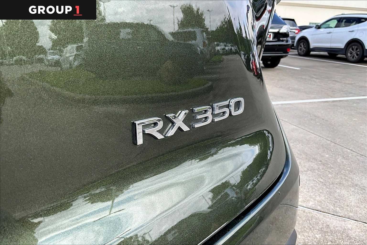 Used 2025 Nori Green Pearl Lexus Premium image 28