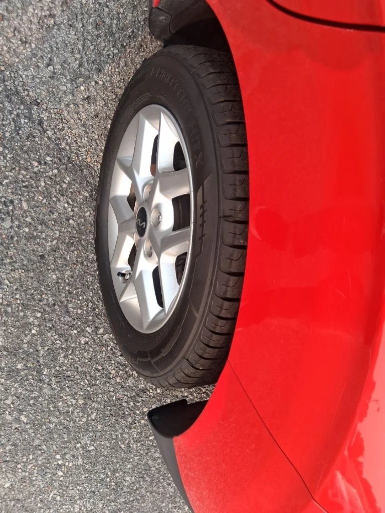 Used 2022 Red Kia LX image 11