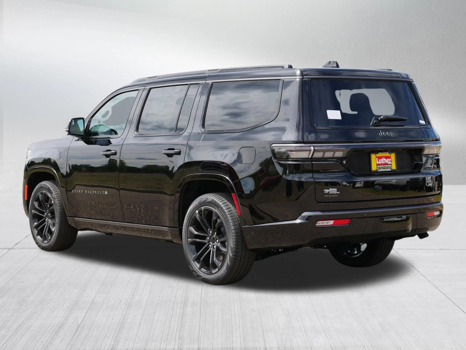 New 2026 High Gloss Black Exterior Paint Jeep Summit Obsidian image 3