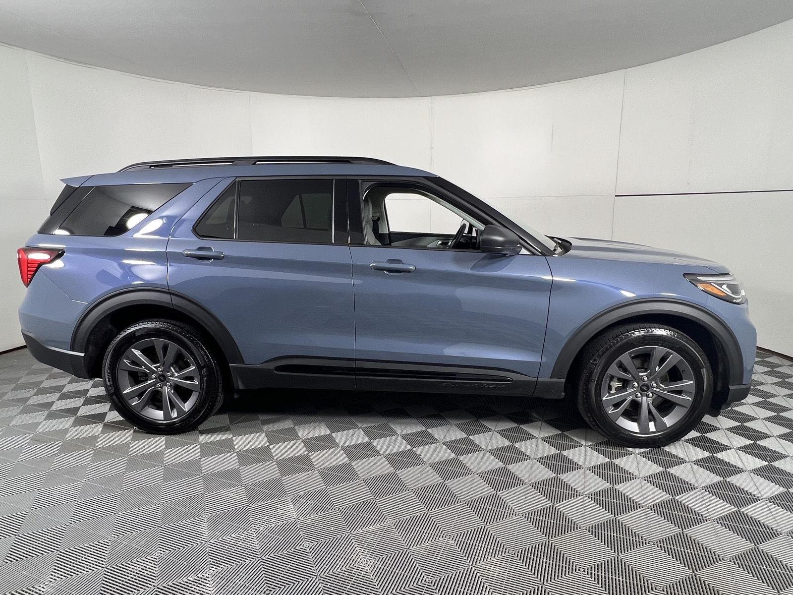 Used 2026 Vapor Blue Ford Active w/200A Pkg image 11