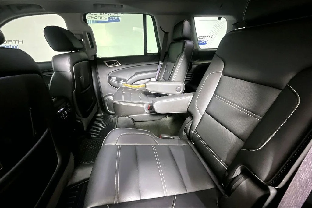 Used 2016 Sparkling Silver Metallic GMC Denali image 21