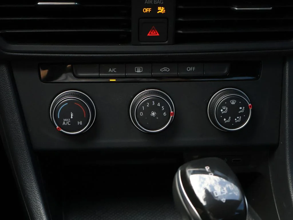 Used 2023 White Volkswagen 1.5T Sport image 18