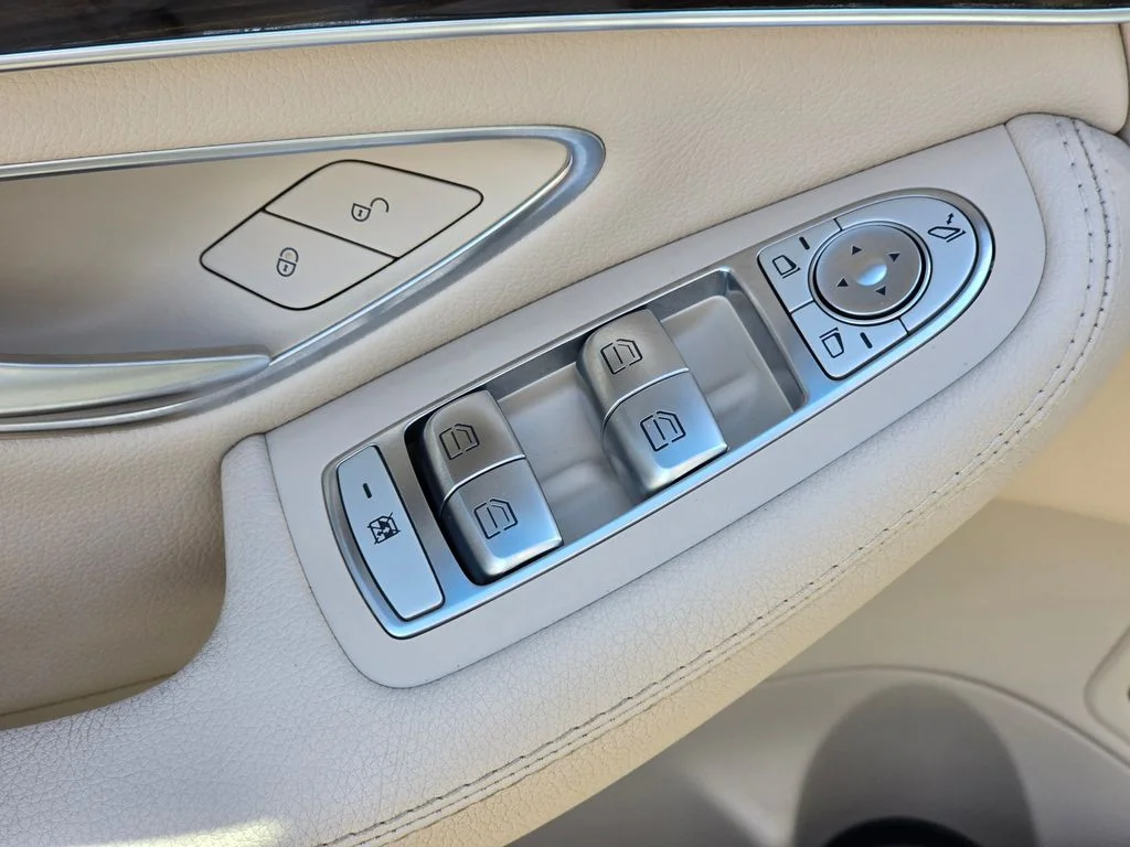Used 2017 White Mercedes-Benz C 300 image 31