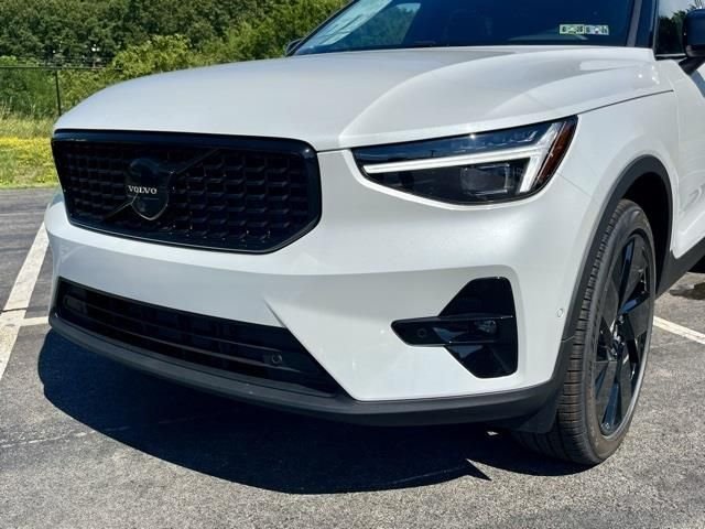 2026 Volvo XC40 Ultra Black Edition - Photo 8
