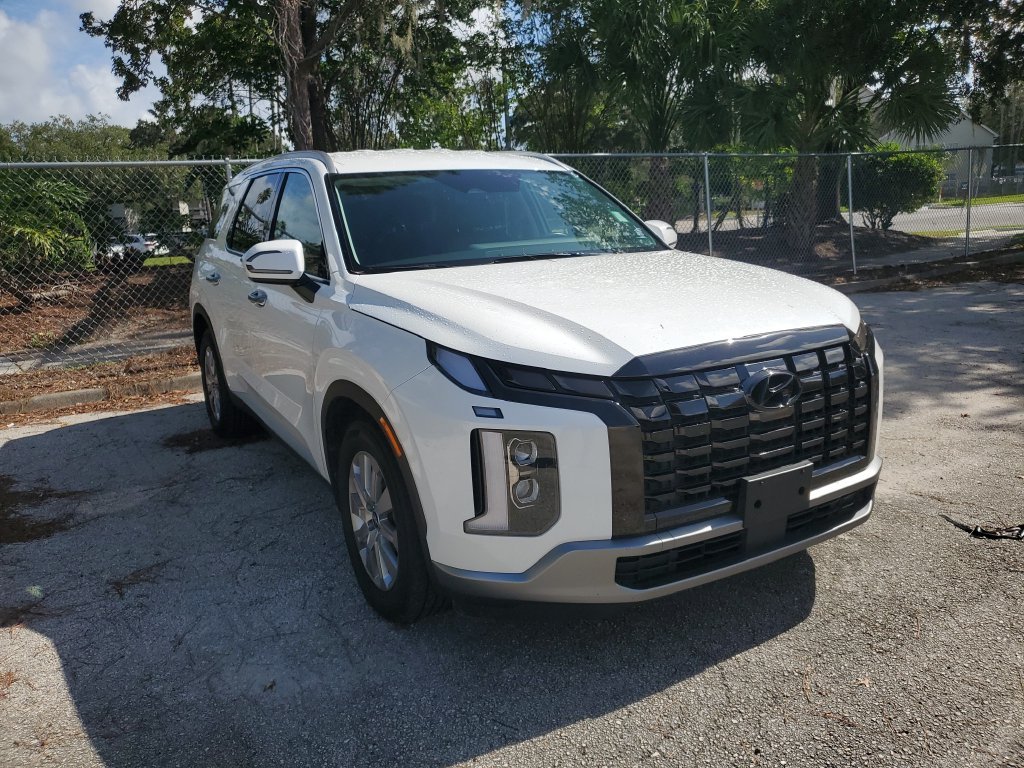 Used 2023 White Hyundai SEL image 2