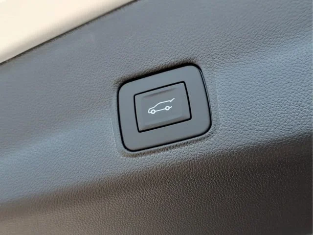 New 2026 Summit White Chevrolet LT image 19