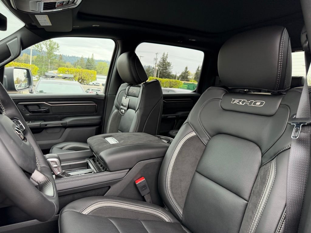 New 2026 Diamond Black Crystal Pearl-Coat Exterior Paint RAM RHO image 16