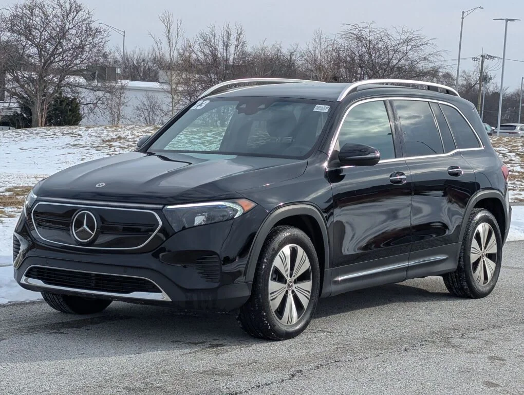 Used 2023 Black Mercedes-Benz 300 image 38