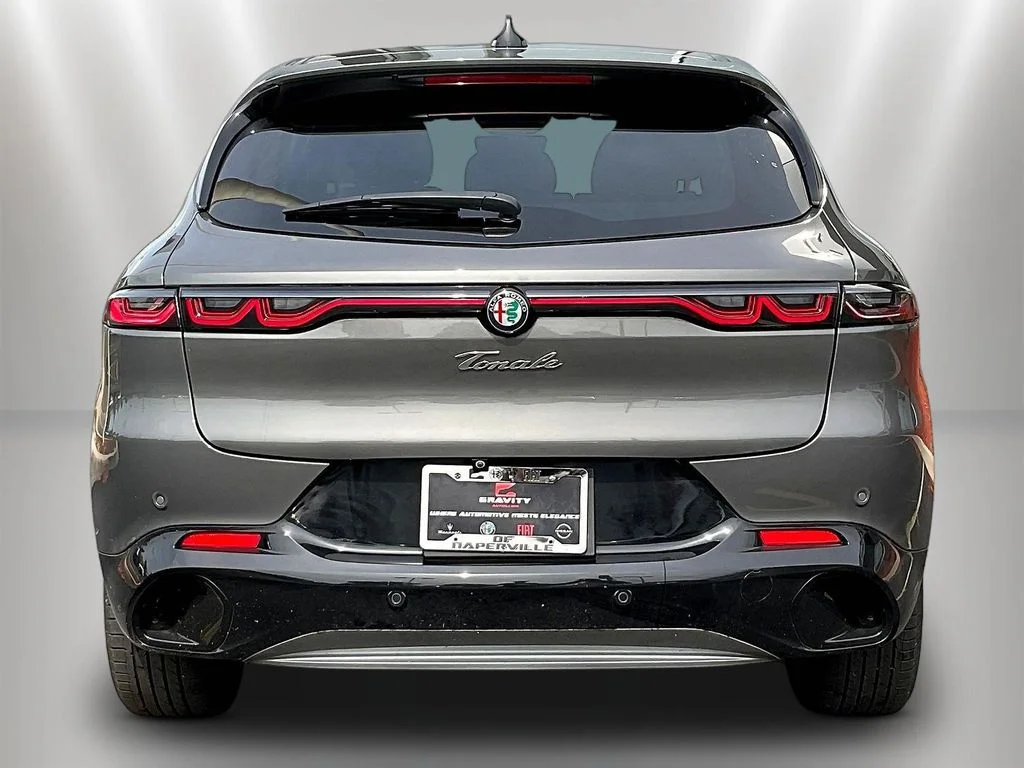 Used 2024 Grigio Alfa Romeo Ti image 5