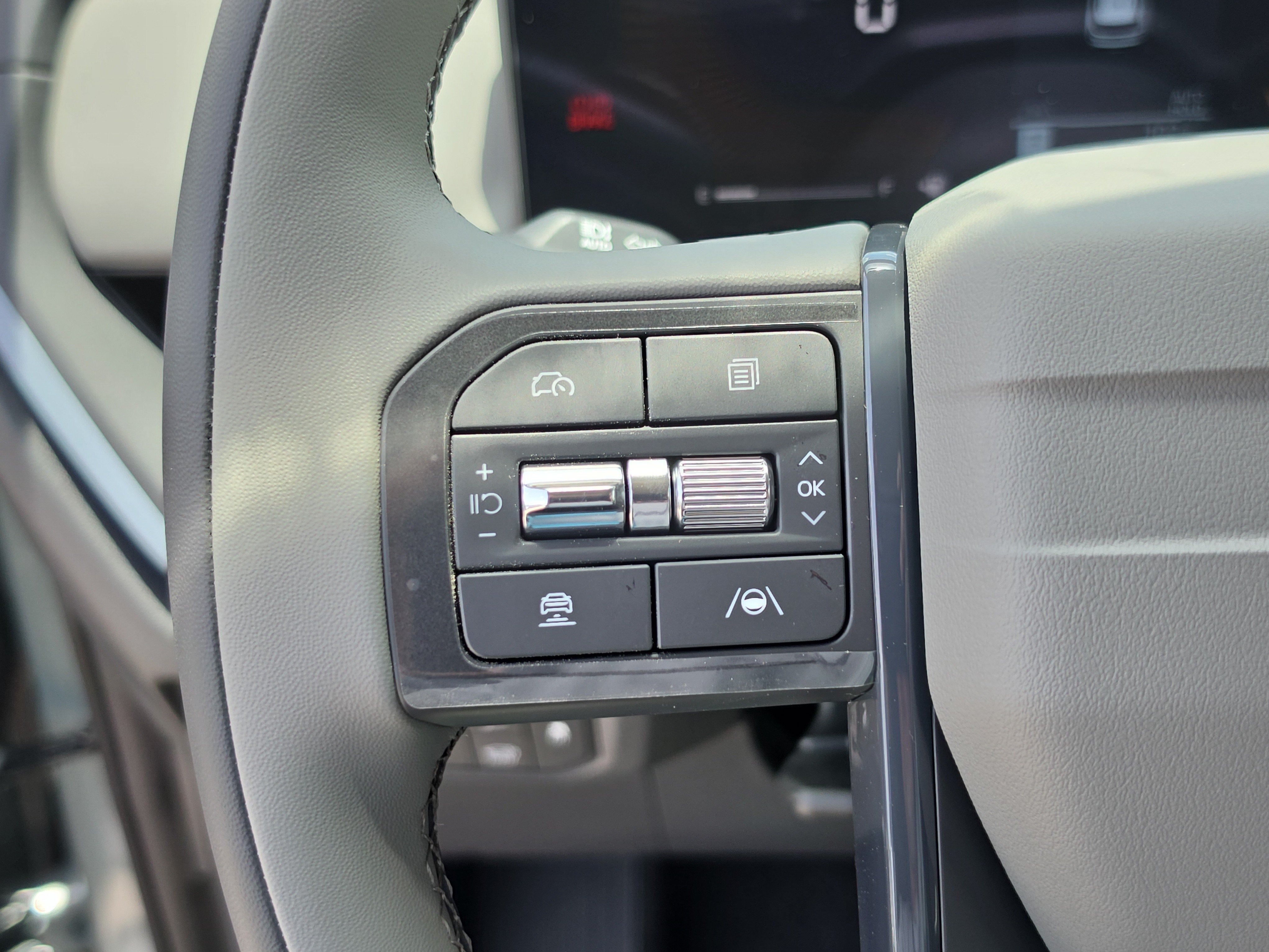 New 2027 Iceberg Green Kia EX image 31