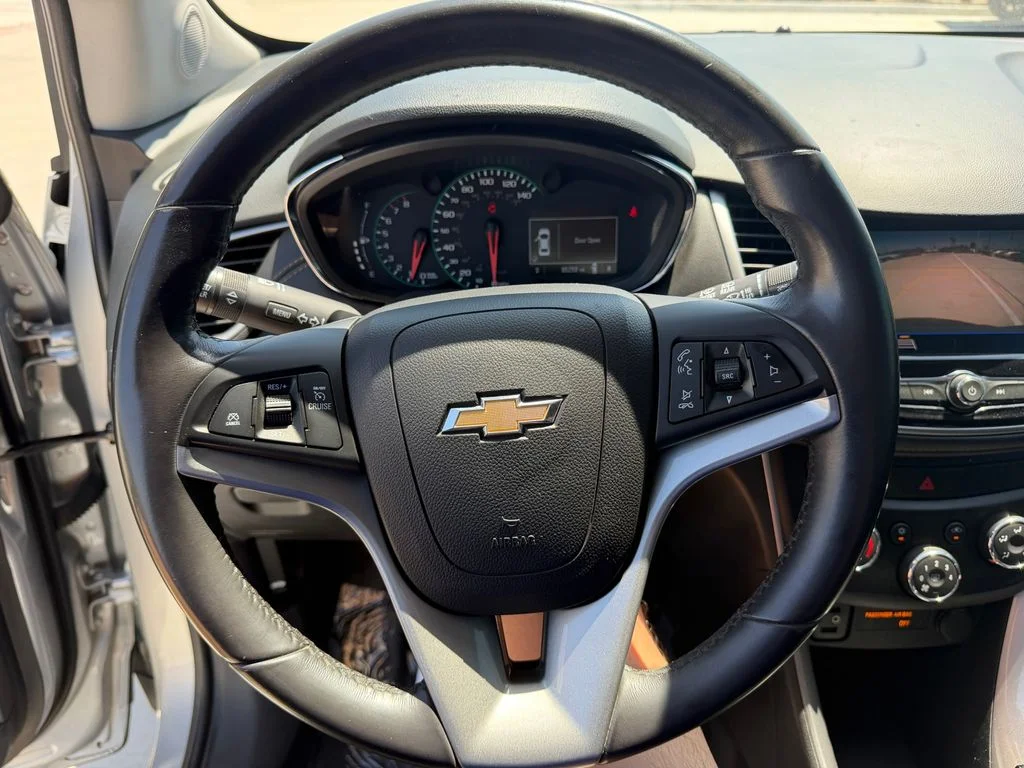 Used 2022 Silver Chevrolet LT image 18