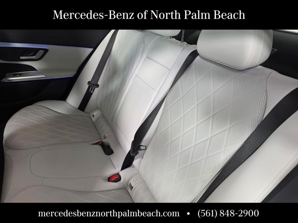 New 2026 MANUFAKTUR Alpine Grey Mercedes-Benz E 350 image 14