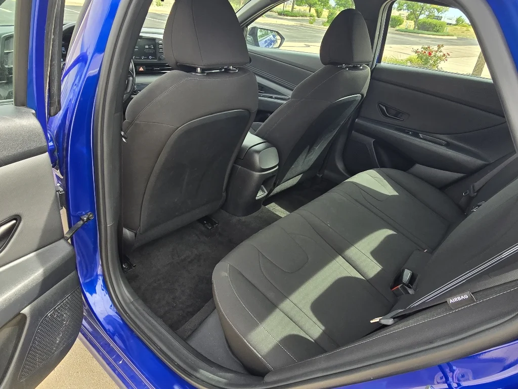 Used 2025 Intense Blue Hyundai SEL Sport image 15