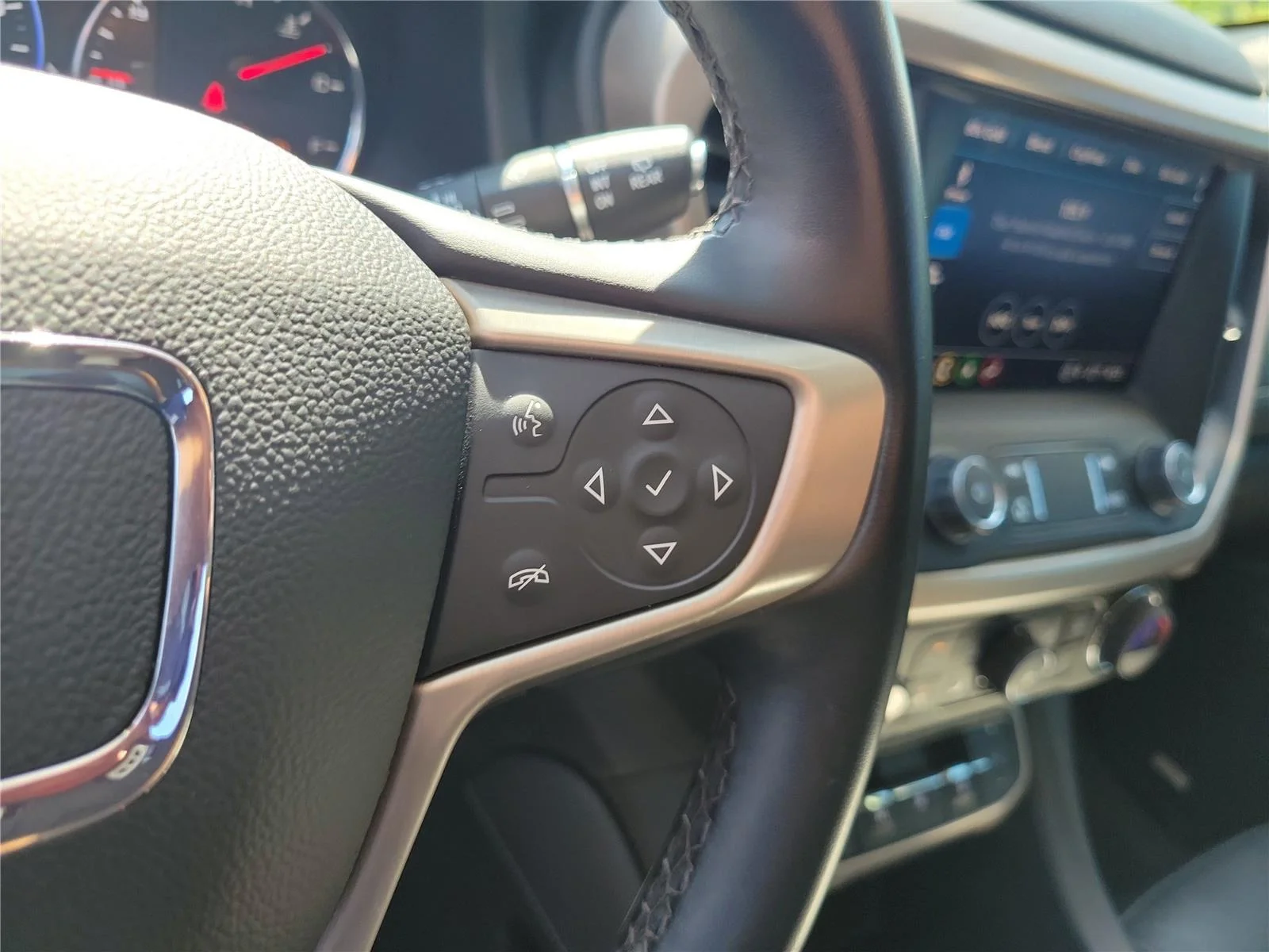 2023 GMC Acadia Denali - Photo 26