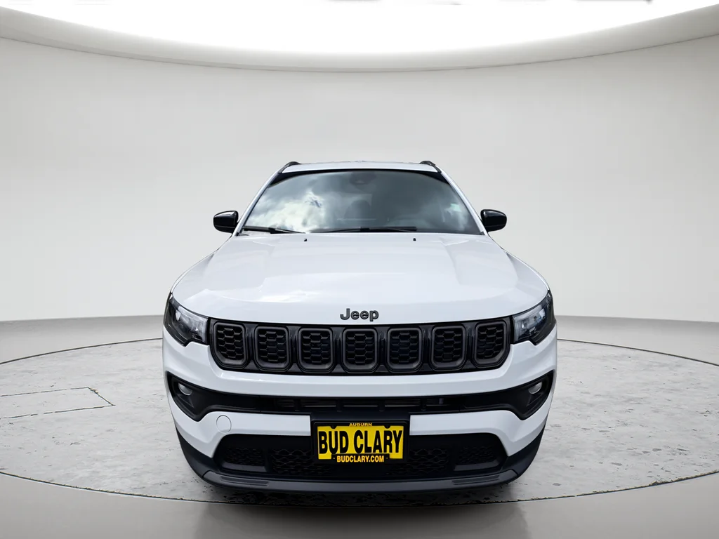 New 2026 Bright White Clear-Coat Exterior Paint Jeep Latitude image 8