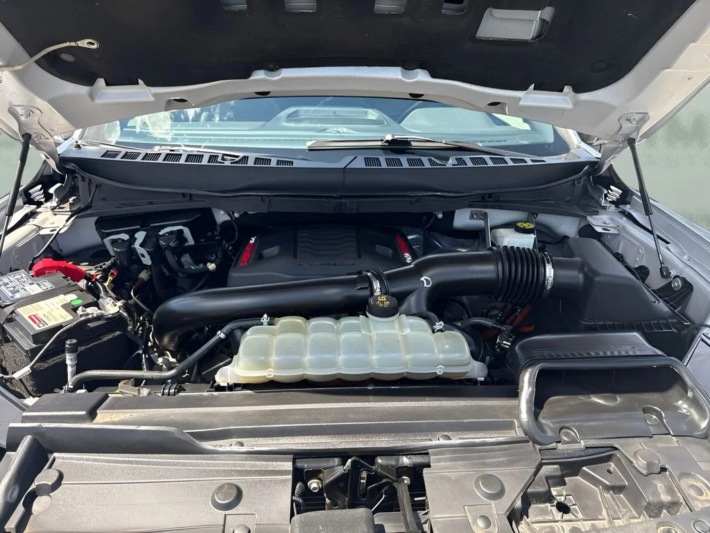 Used 2022 Silver Ford Raptor image 33