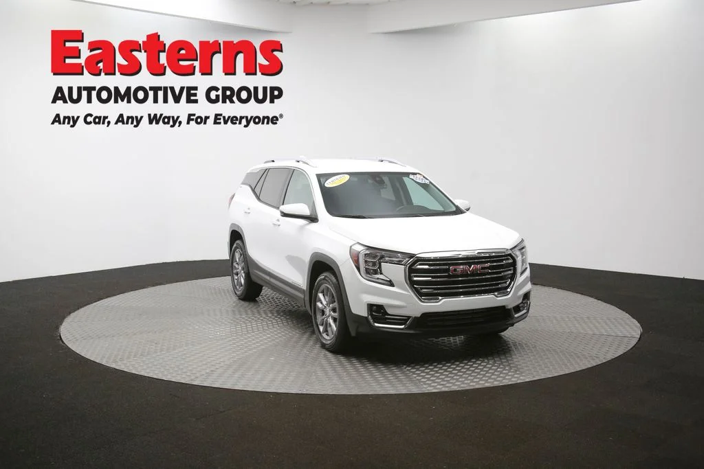 Used 2024 White GMC SLT image 50