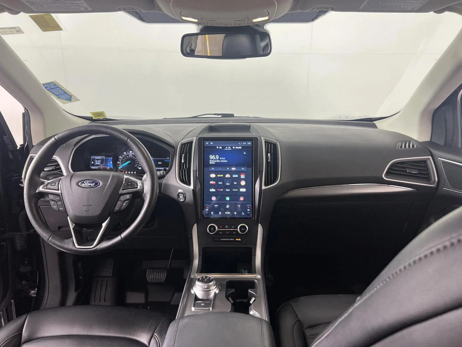 Used 2022 Agate Black Ford SEL image 3