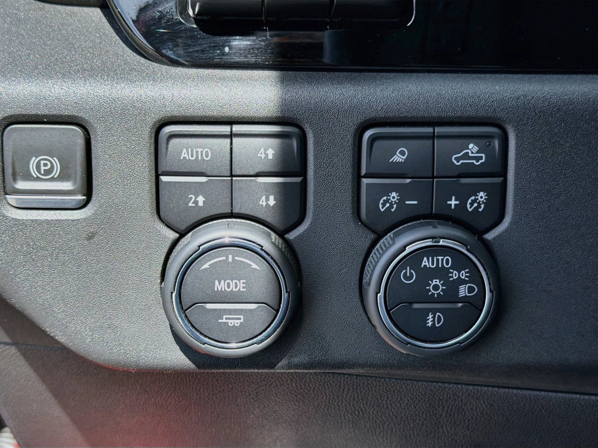 Used 2023 Red Hot Chevrolet ZR2 image 33