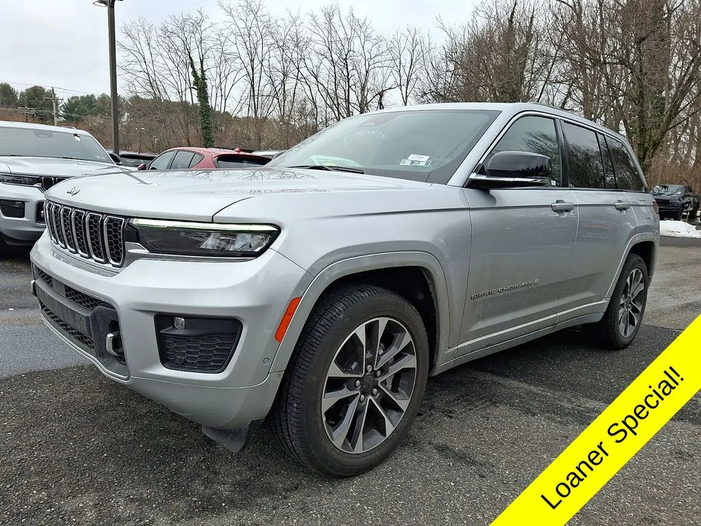 New 2025 Silver Zynith Exterior Paint Jeep Overland image 2