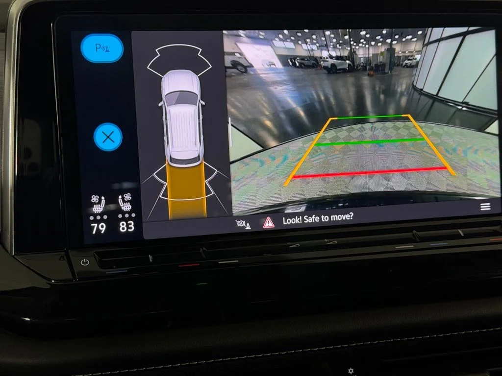 2025 Volkswagen Atlas Cross Sport SE w/Tech - Photo 17
