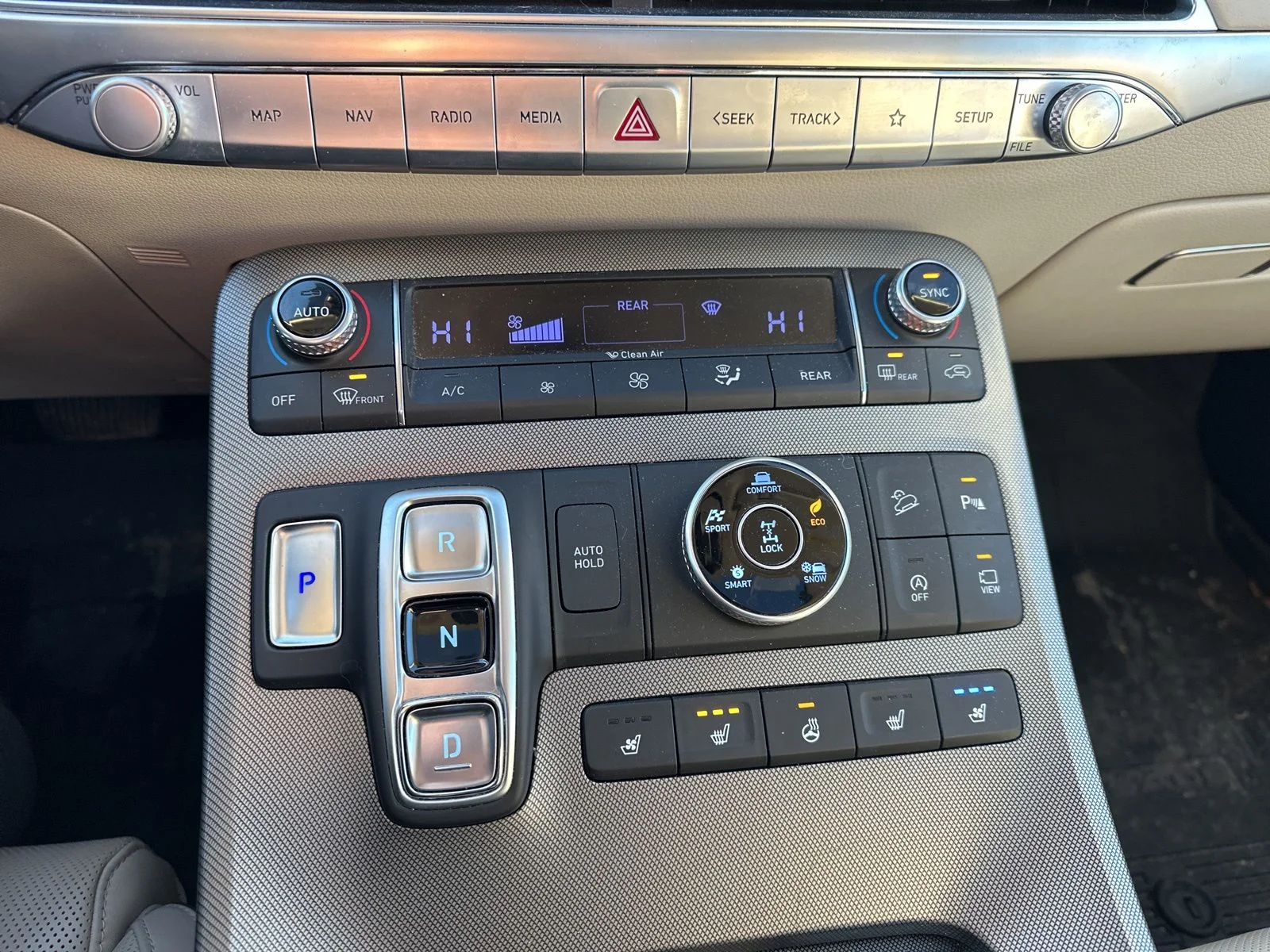 Used 2021 White Hyundai Calligraphy image 56