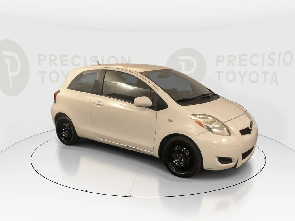Used 2009 Polar White Toyota Base image 23