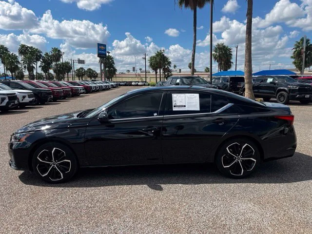 Used 2024  Nissan 2.5 SR image 6