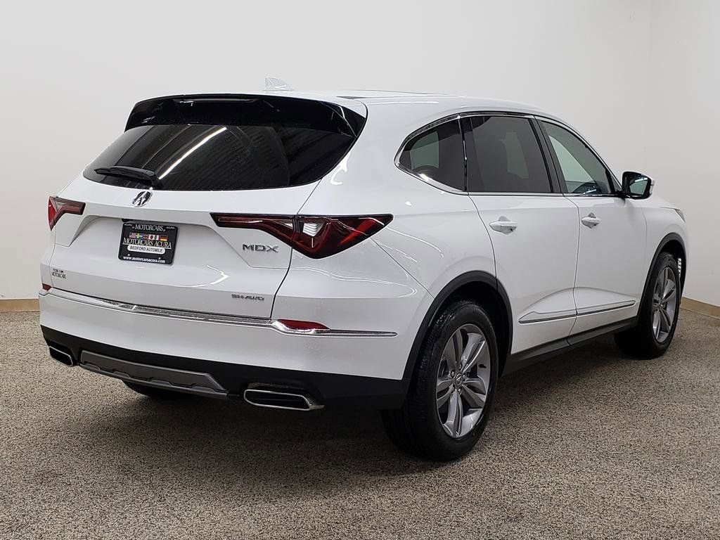 Used 2026 Solar Silver Metallic Acura Base image 3