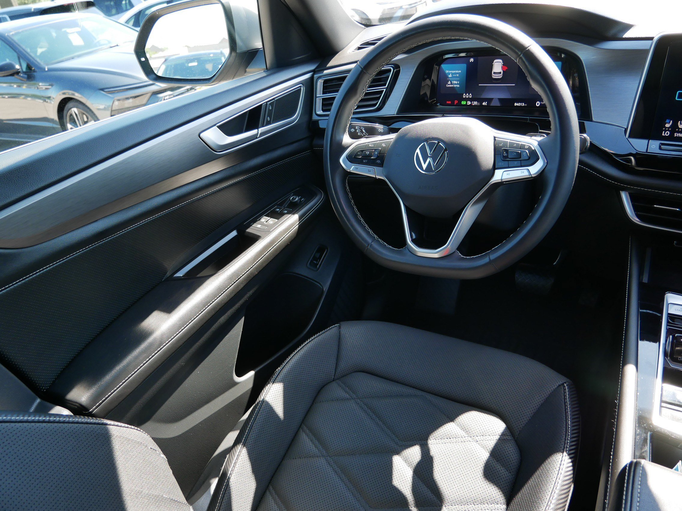 2024 Volkswagen Atlas Cross Sport SE w/Tech - Photo 9