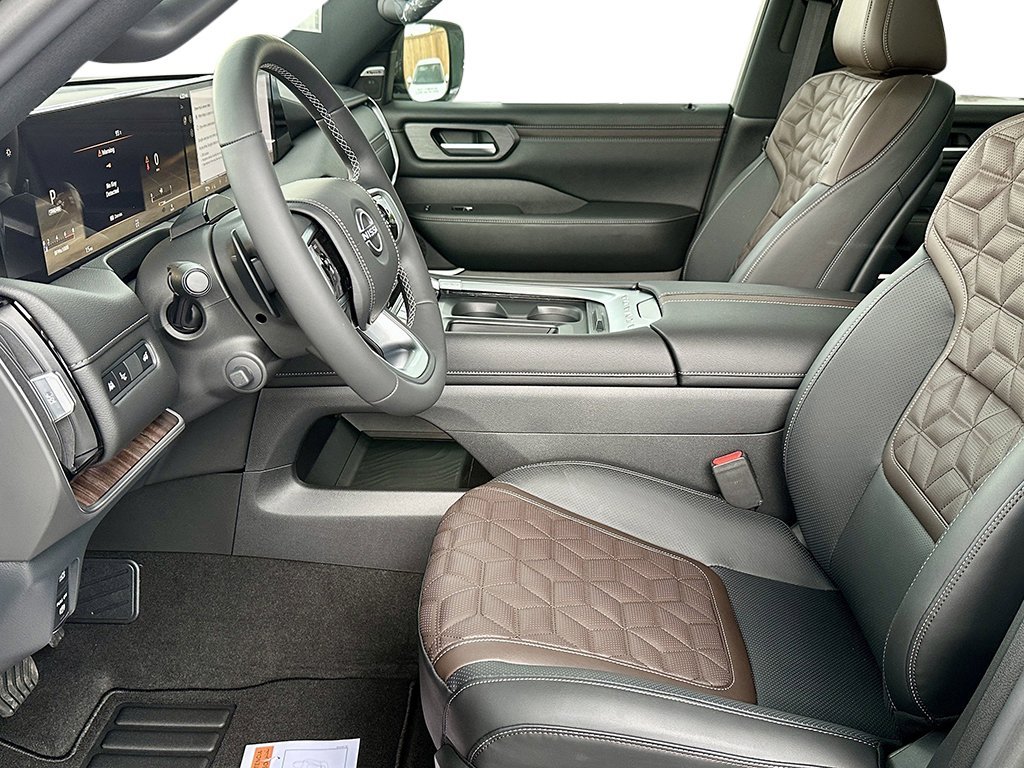 New 2026 Gun Metallic / Super Black Two-tone Nissan Platinum Reserve image 7