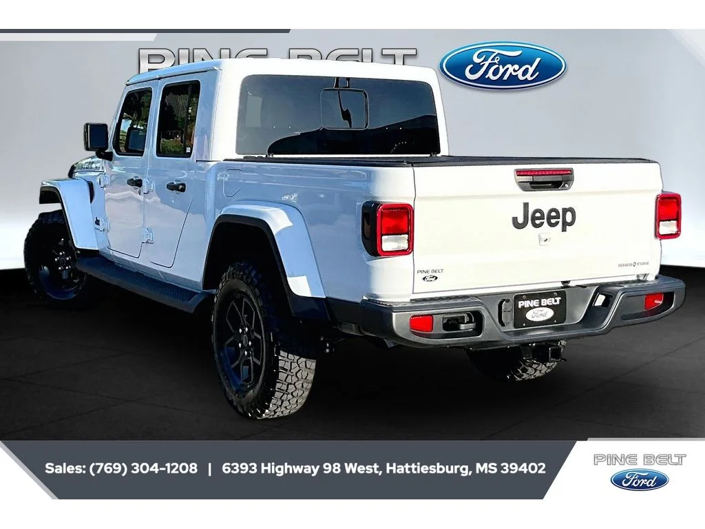 Used 2025 Bright White Clearcoat Jeep High Tide image 2