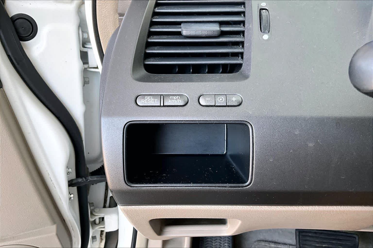 Used 2011 Taffeta White Honda LX image 31