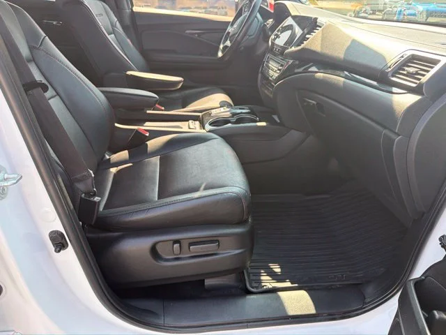Used 2022 White Honda Black Edition image 28