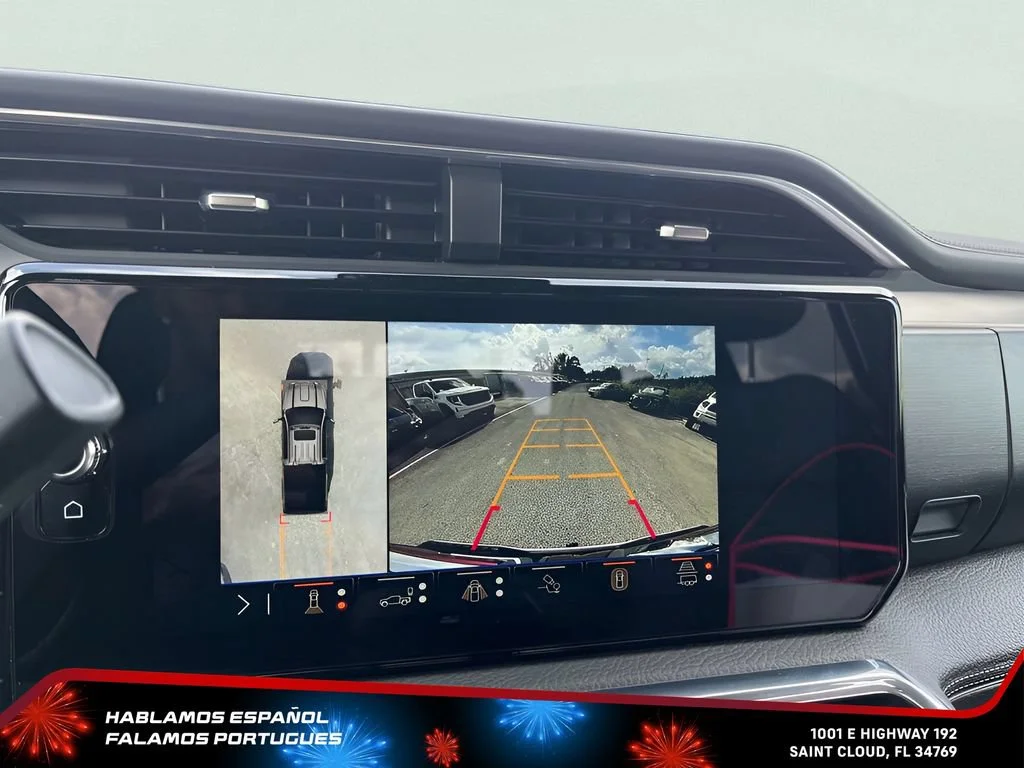 Used 2025 Summit White GMC Denali image 30