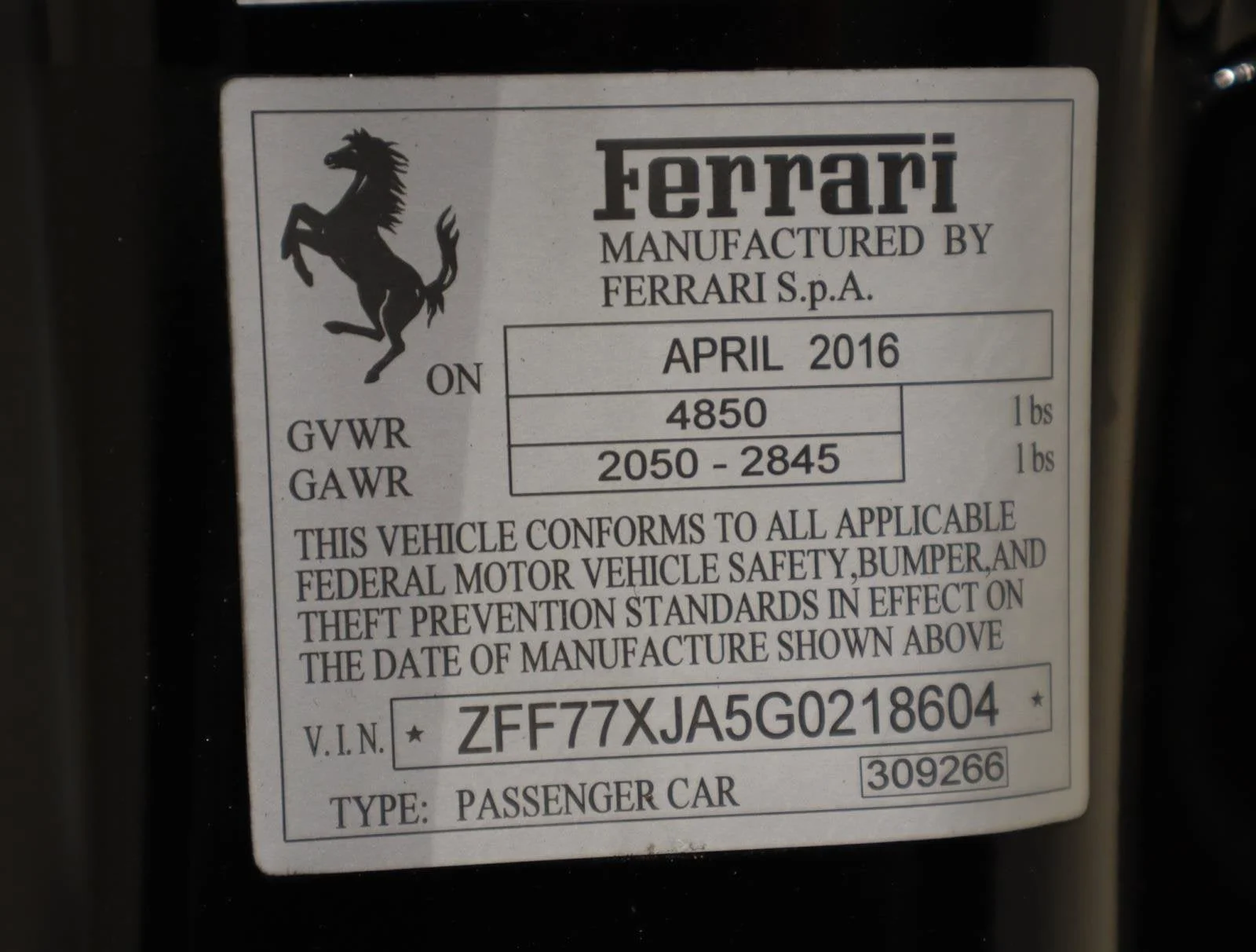 Used 2016 Nero Daytona Ferrari T image 39