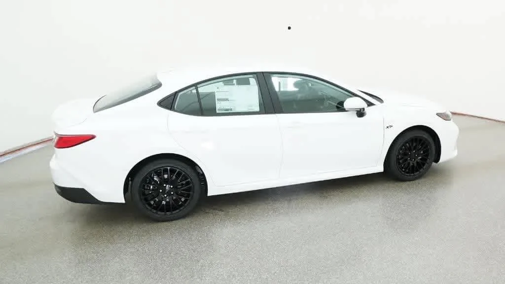 New 2026 Ice Cap Toyota LE image 10