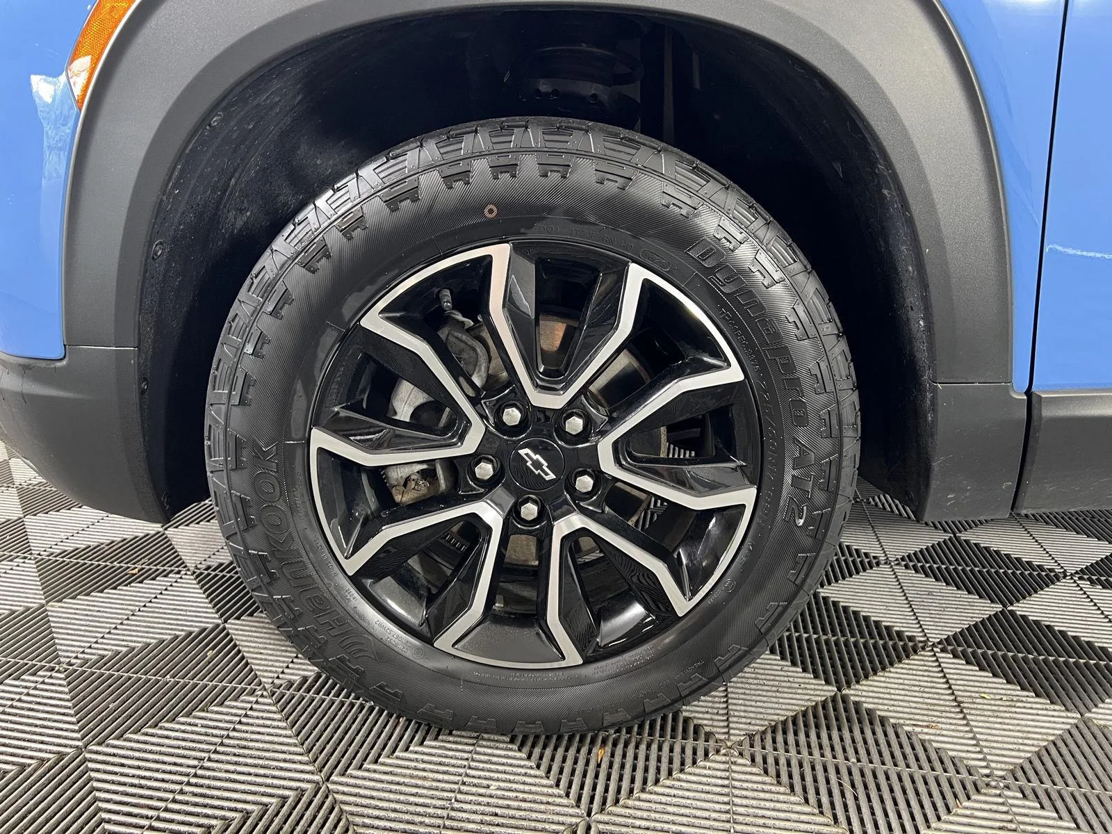 Used 2024 Fountain Blue Chevrolet ACTIV image 30