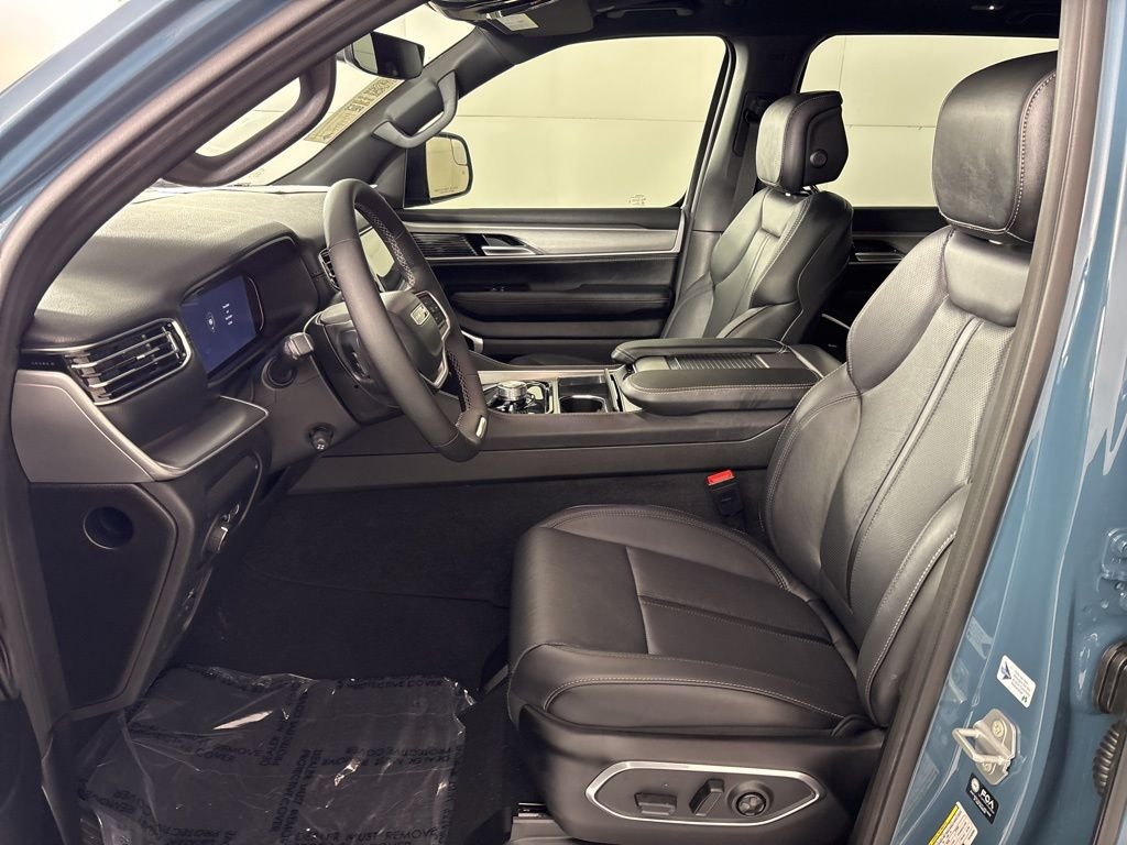 New 2026 Steel Blue Exterior Paint Jeep Limited Altitude image 21
