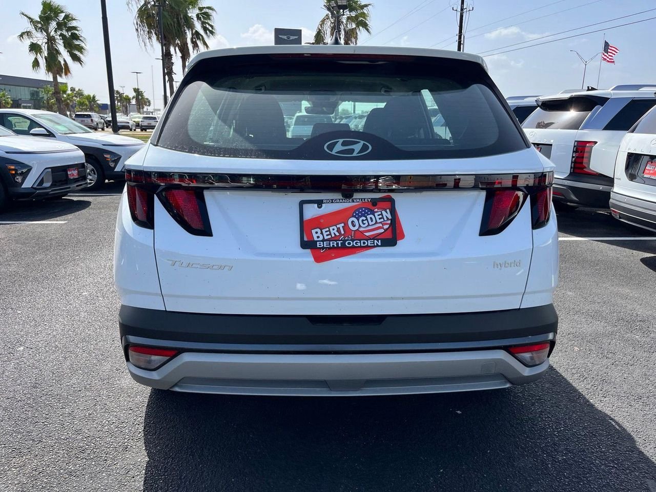 New 2026 White Hyundai SE image 6