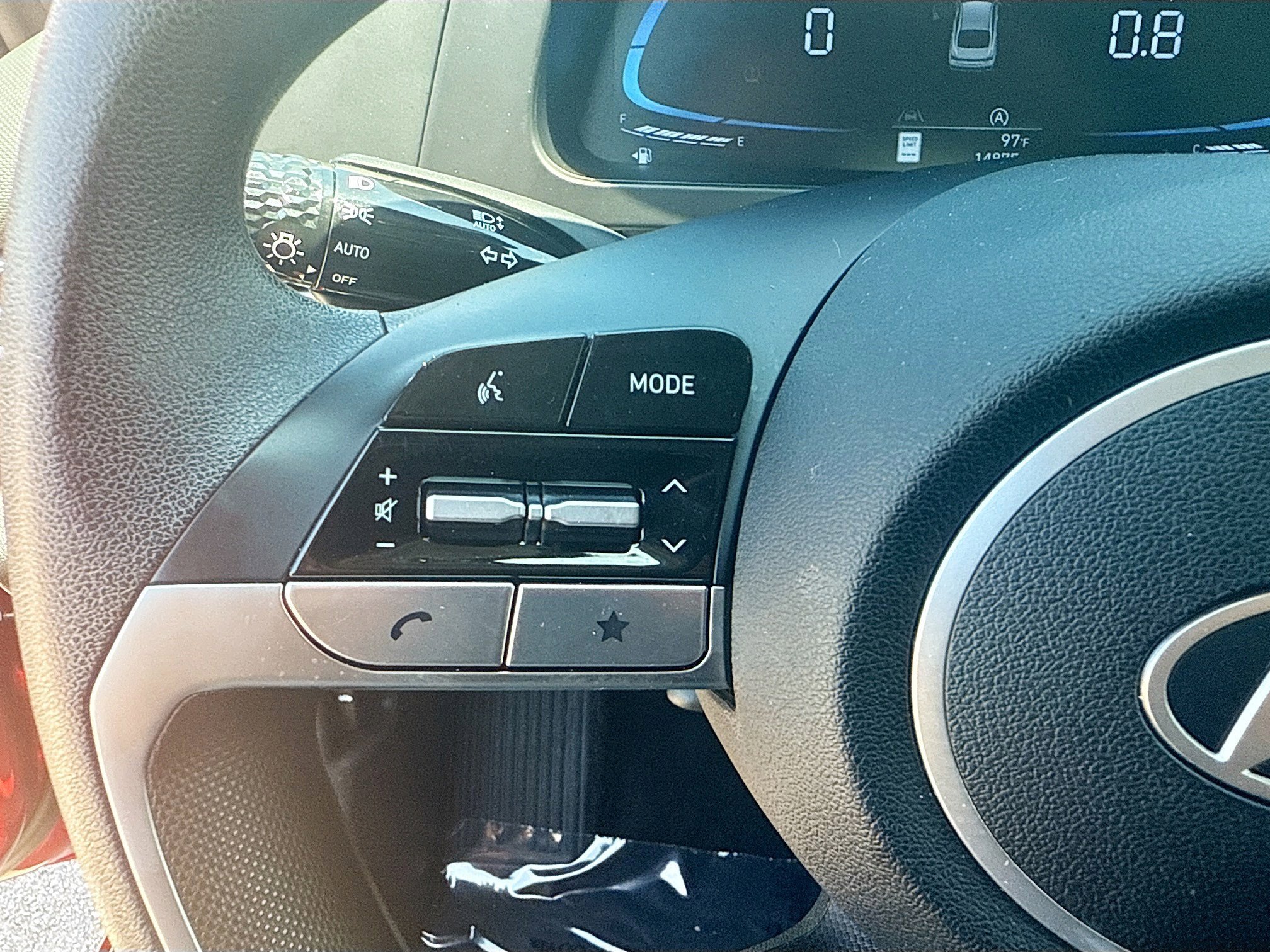 2025 Hyundai Elantra SE - Photo 35