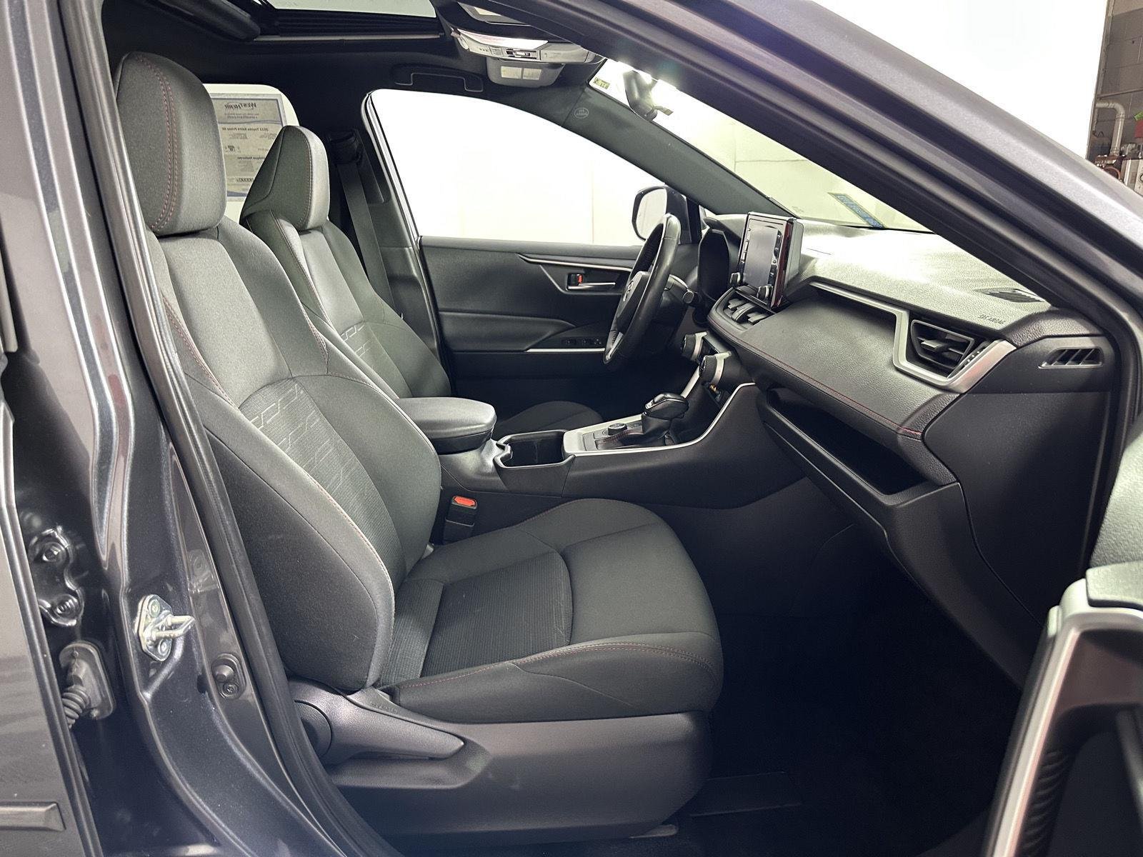 Used 2022 Magnetic Gray Metallic Toyota SE image 40