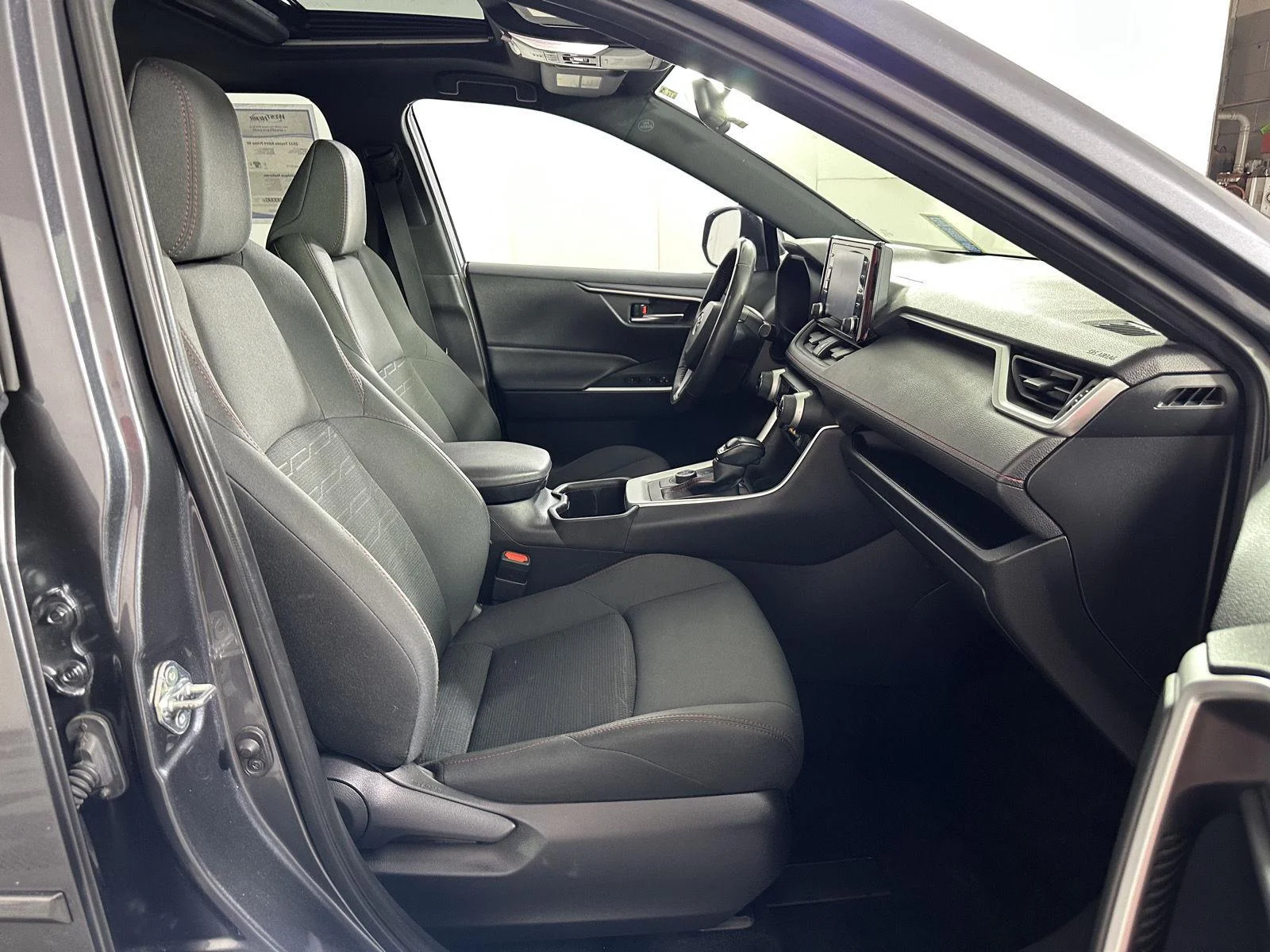 Used 2022 Magnetic Gray Metallic Toyota SE image 40