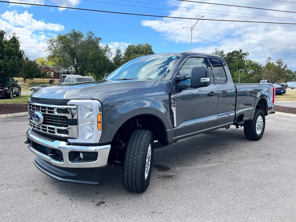 New 2026 Gray Ford XLT image 3