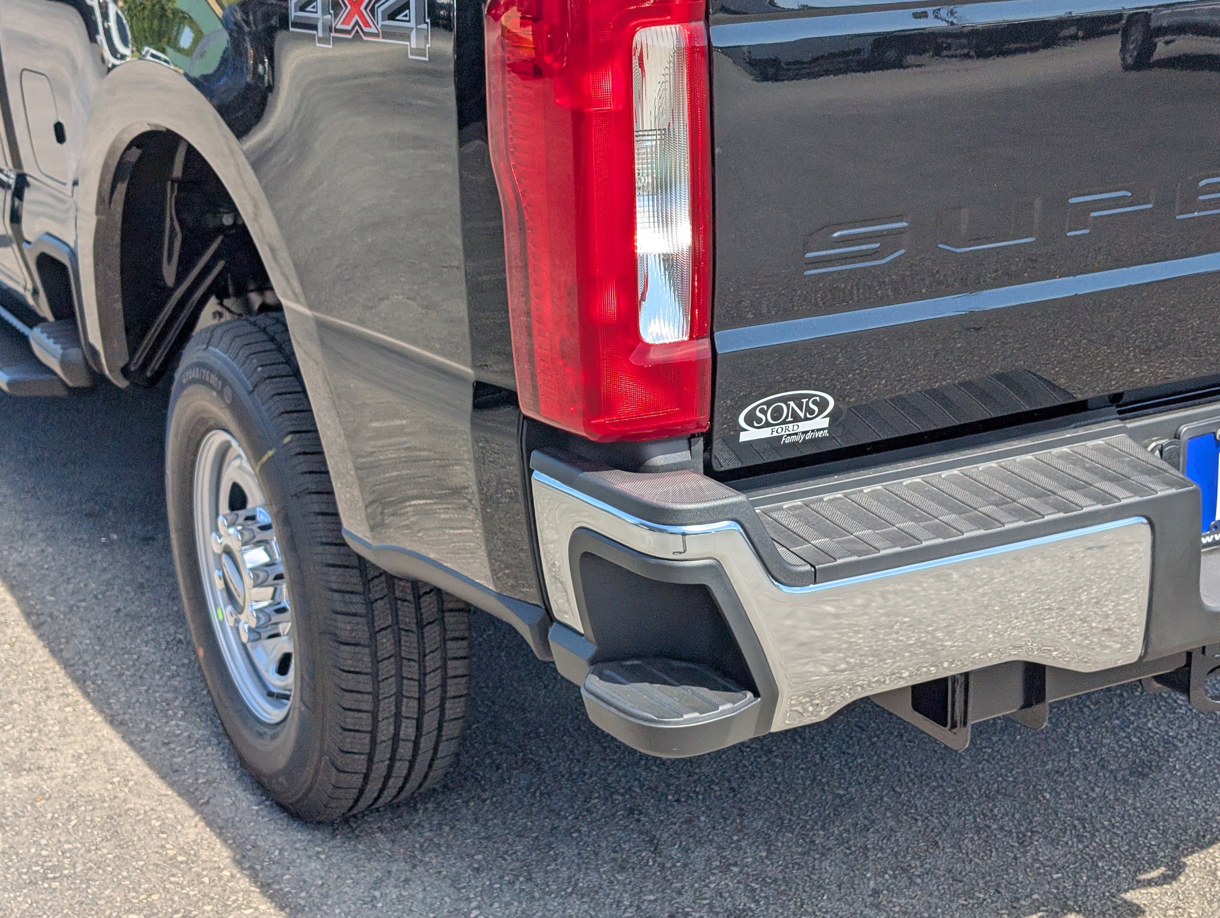 New 2026 Agate Black Metallic FORD F-250® XL image 12
