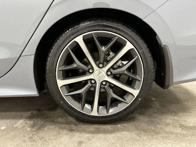 Certified Used 2024  Honda Touring image 12