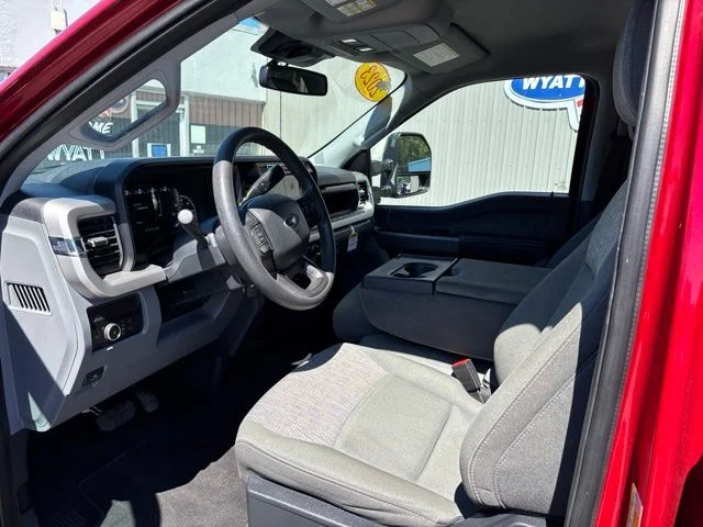 Used 2023 Vermillion Red Ford  image 13